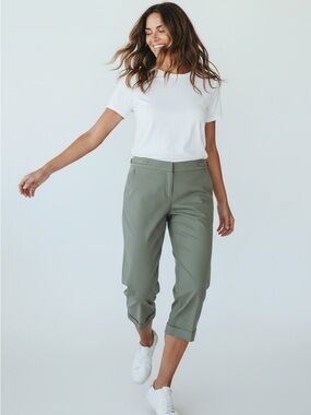 Larry Levine Olive Cropped Capris